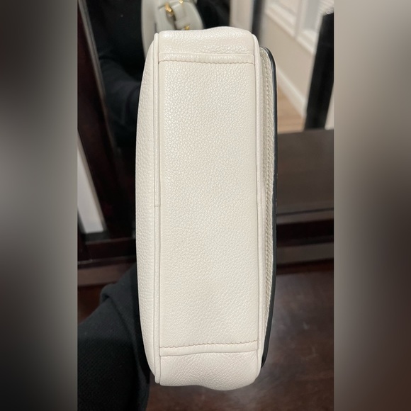 This Prada Vitello Phenix Flap Crossbody Bianco - Picture 6 of 8